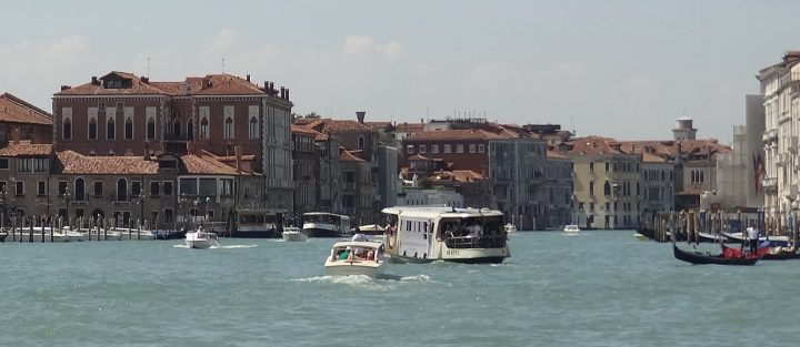 20 essentiële tips om authentieke Venetië te behouden en tegen massatoerisme. Wat is jouw visie op Toerisme Venetie?