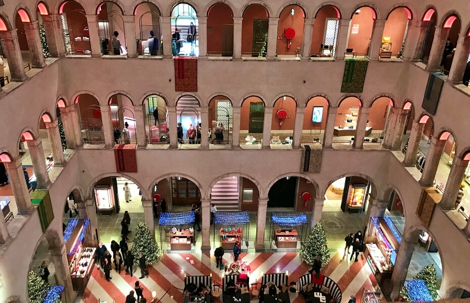 Winkelen in warenhuis DFS