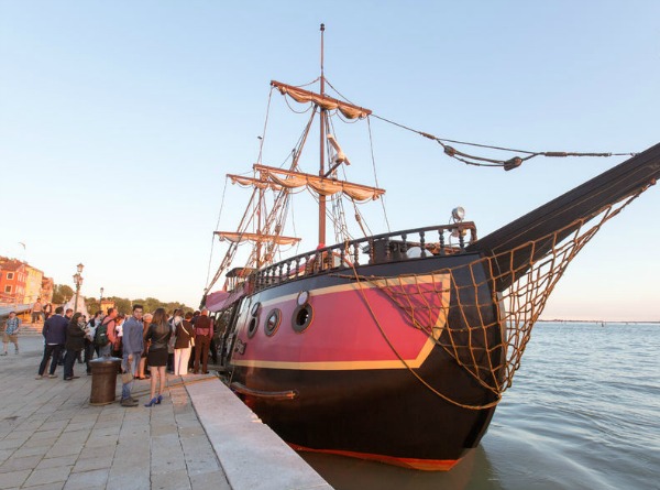 Burano, avondje uit Venetië dinner boat