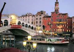Rialto Brug bij Hotel Rialto reserveren