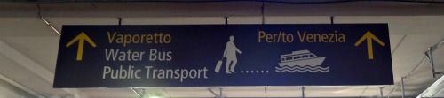 Venetie vliegveld bus