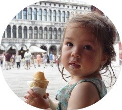 Venetie Tips ijsje eten